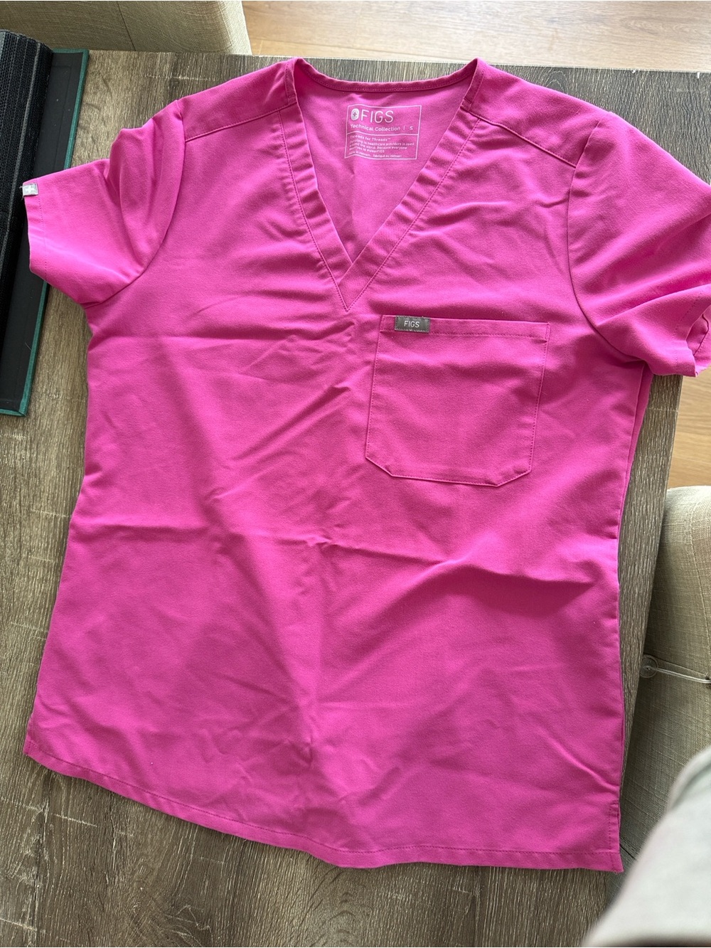 Figs Catarina Scrub Top Technical Collection Hot Pink